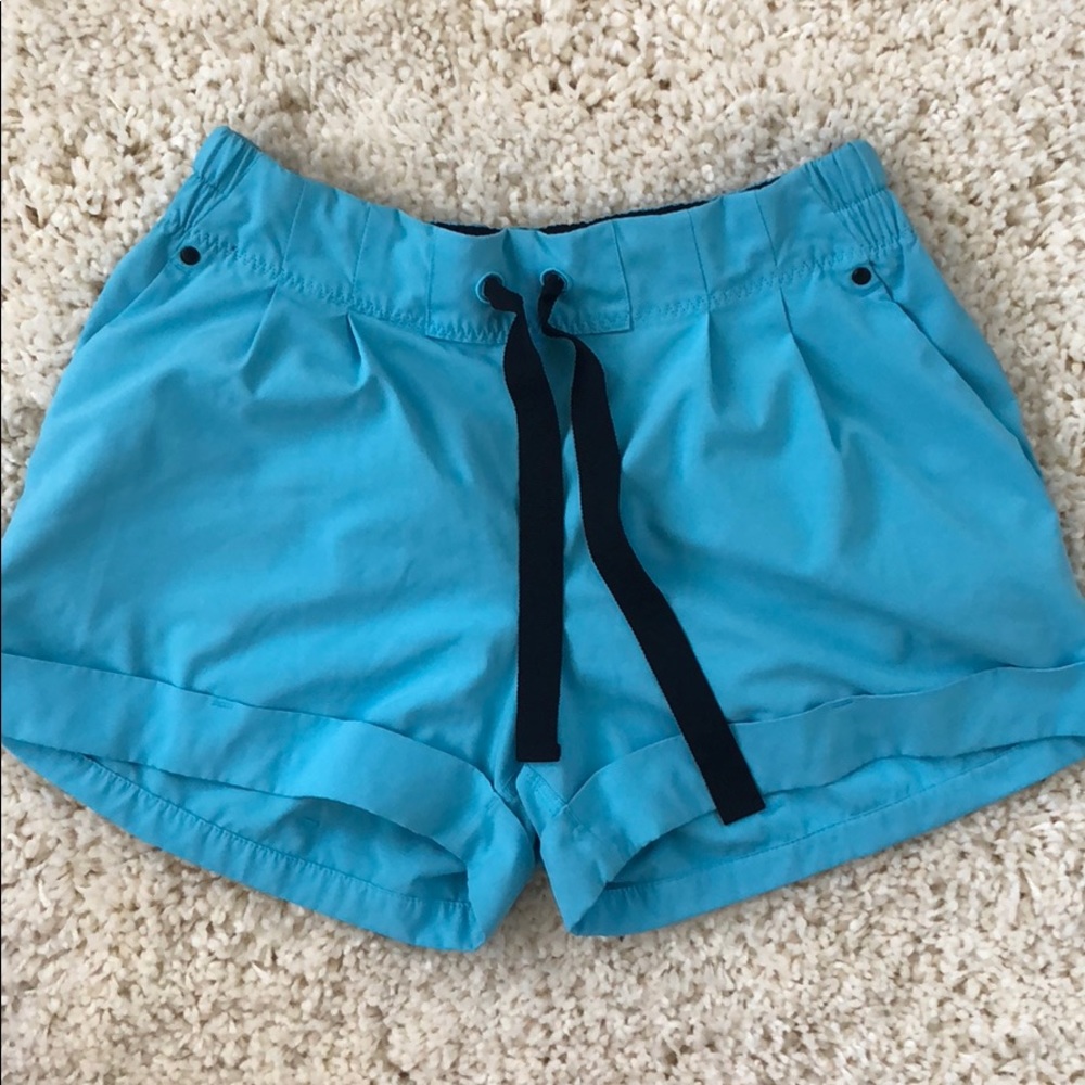 Lululemon spring breakaway shorts first edition 6